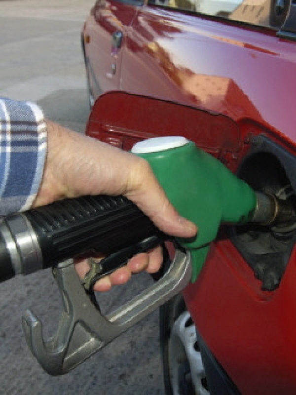 Cameron hints at rural fuel discount